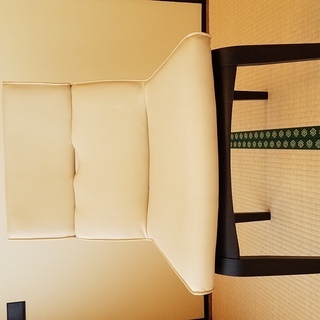 美品　期間限定60%OFFに変更します！国産高級家具メーカーのダイニングテーブルセット(使用日数10日以内の新古品)の画像