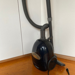 三菱製濃紺掃除機の画像