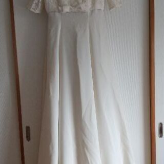 ウェディングドレス 結婚式場レンタル落ち 袖あり