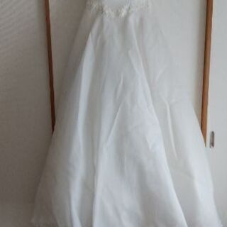 ウェディングドレス 結婚式場レンタル落ち 背中編上げ