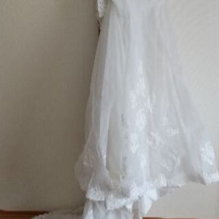 ウェディングドレス 結婚式場レンタル落ち レース