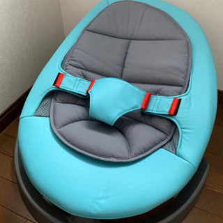 横揺れするバウンサー、スウィングチェアーの画像