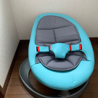 横揺れするバウンサー、スウィングチェアーの画像