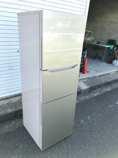 ツインバード工業 冷蔵庫 KHR-EJ19CB　クリスタルベージュ　内容量：199リットル 2018年製 超美品！！