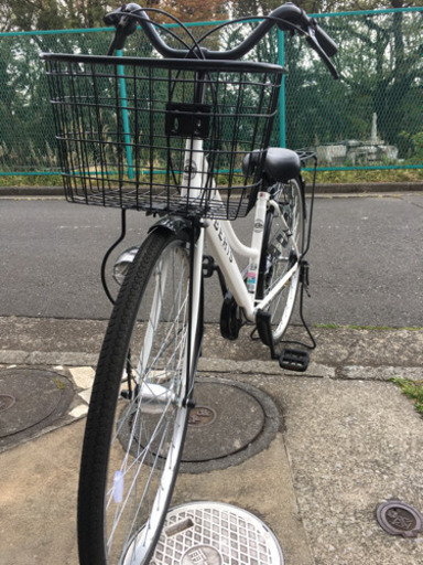 27インチ　白　ママチャリ