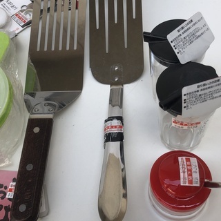 新品未使用　訳あり　台所用品大量にまとめてセット販売　ホームセンターの商品の画像