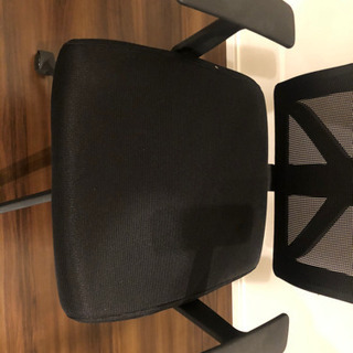 【美品・人気】ビジネスチェア（ブラック・メッシュ）の画像