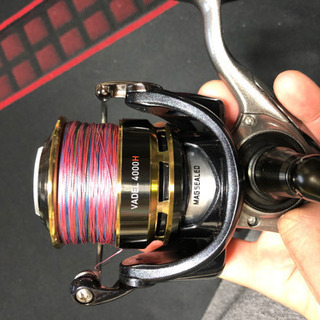 （値下げ）リール  ダイワ　15 ヴァデル 4000Hの画像