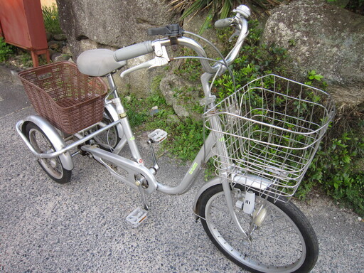 87.三輪自転車