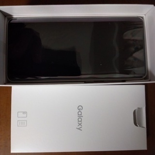 Galaxy A20 スマホau　ブラック 32 GB （SIMフリー）の画像