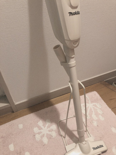 コードレス掃除機 makita 充電式クリーナー ☺︎
