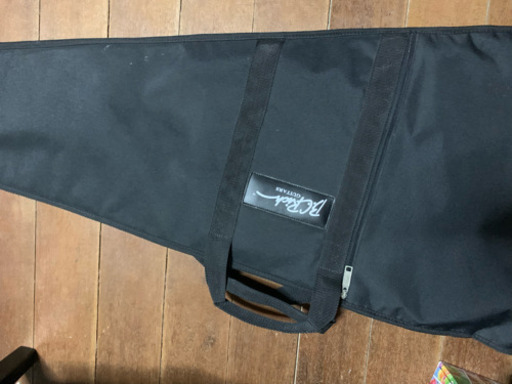 希少  B.C.rich ワーロック ソフトケース付き 値引き交渉受け付けます。
