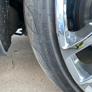 22インチ！ 120P、タイヤ付き(1本バースト)