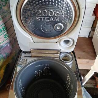 炊飯器の画像
