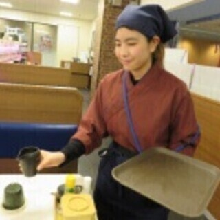 《未経験歓迎》目的に合った働き方ができる★ホール・キッチンスタッ...