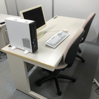 業務用机、椅子など