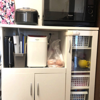 【決まりました】レンジ台　食器棚　カップボード