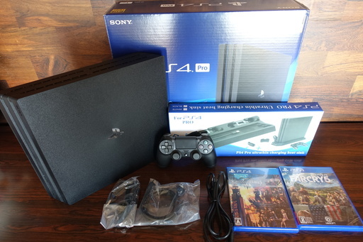 PS4 PRO　＆　キングダムハーツⅢ、ファークライ５、おまけ付き