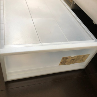 無印衣装ケース約幅４０×奥行６５×高さ１８ｃｍ×4個