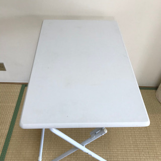 ニトリ　折りたたみテーブル（取引中）