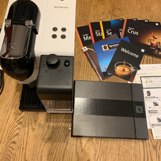 ネスプレッソ　Nespresso コーヒーメーカー　コーヒーマシン　家電