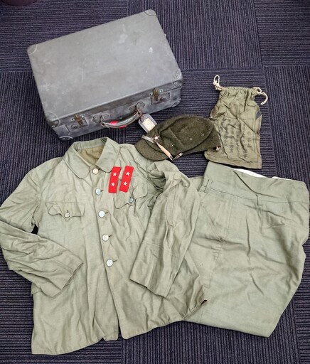 旧日本軍/日本陸軍　軍服　陸軍一等兵襟章　戦時中品