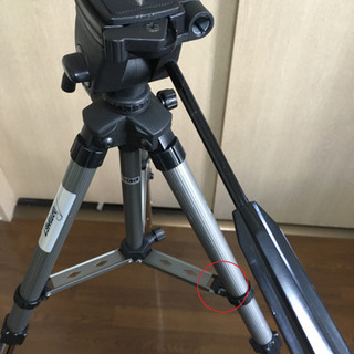 【初めての三脚に】【門出の一枚に】カメラ用三脚の画像