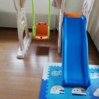 滑り台とブランコ