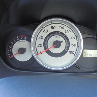 デミオ　1300 4WD 13C オートマチック　5ドアの画像