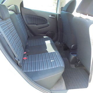 デミオ　1300 4WD 13C オートマチック　5ドアの画像