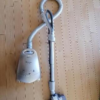 パナソニック　紙パック式掃除機