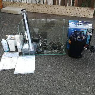 ☆テトラ　水槽　完全一式　水槽にカルキ汚れありますがまだまだ十分ご使用になれます。完全一式取り扱い説明書もあります