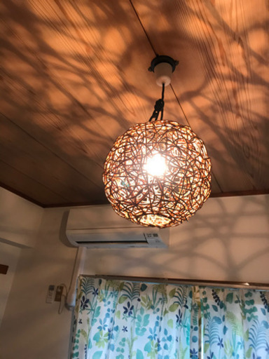 アジアンテイストな、オシャレ系照明器具