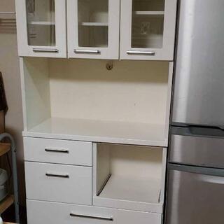 ニトリの食器棚の画像