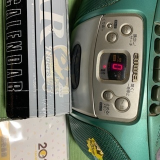 アイワ ラジカセと阪神タイガース CoCo壱番屋カレンダーの画像