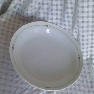 美濃焼　盛皿　CROISSANT　クロワッサン　日本製　非売品　磁器　直径約 22cm　白の画像