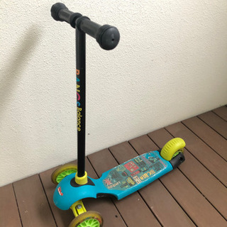 キックスクーター　キックボード