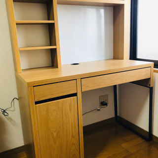 IKEA 勉強机の画像