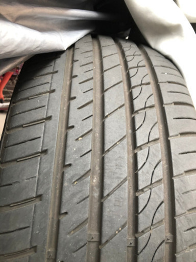 ロクサーニ　20インチ 245/40R20 アルファード　エルグランド　バリ山