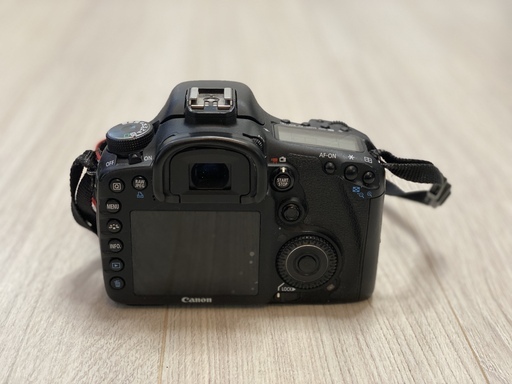 Canon EOS 7D APS-C キャノン ボディ