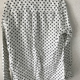 水玉シャツの画像