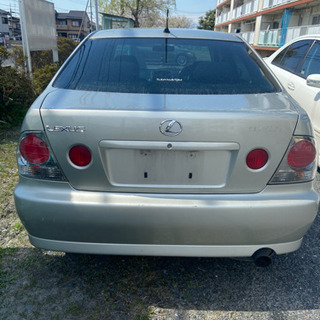 車アルテッツァの画像