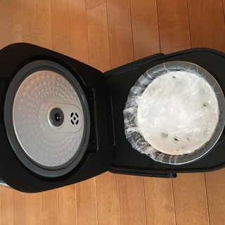 【終了しました】【未使用美品】【引き取り希望】炊飯器　3合炊き　RC-IB30　アイリスオーヤマの画像