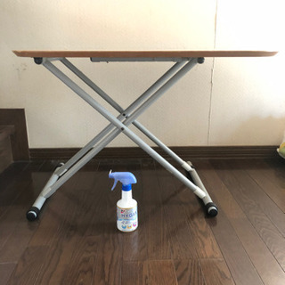 高さ調整可能なテーブル 無料で差し上げます
