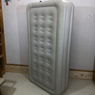 美品 極厚電動エアー式ベッド✨USED品😄エアーベッド☆100V・縦180×横95×厚み35㎝ electric air pumpの画像
