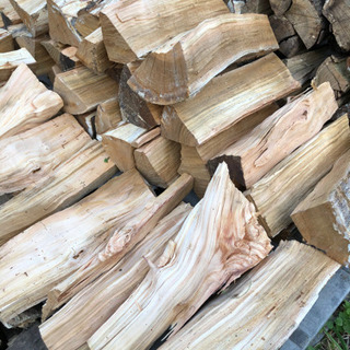 乾燥した桜の薪です！の画像