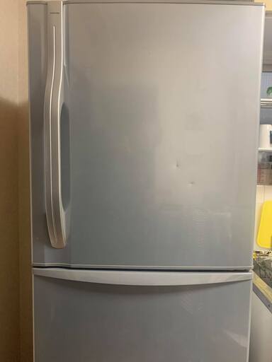 （大幅値下げ）４月１０日まで！　まとめてお値引き！冷蔵庫TOSHIBA（2006年製ノンフロン）３ドア　339L　引取限定