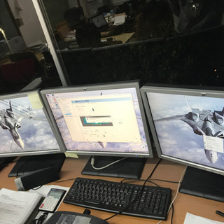 三画面表示　PC ゲーム　フライトシィミレータ　