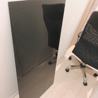 ワークデスクとイスのセットの画像