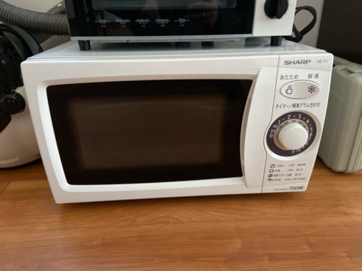 サイクロン掃除機　電子レンジ　トースター　ケトル